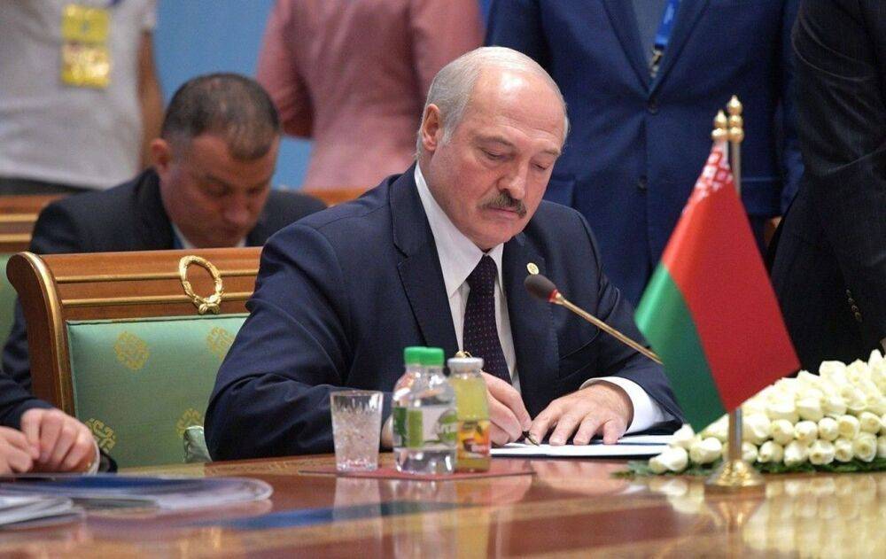 Лукашенко цинічно заявив про мирні ініціативи, говорячи про війну в Україні