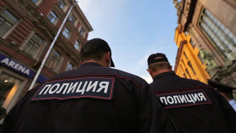 Полицейским запретили выезд из России в период мобилизации