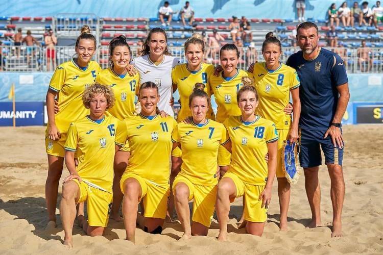 Женская сборная Украины по пляжному футболу стала серебренным призером отбора на Всемирные пляжные игры-2023