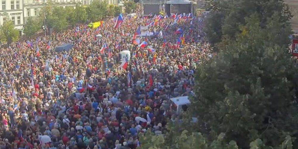 «Шабаш под триколорами страны-агрессора». В МИД отреагировали на пророссийские митинги в Кельне и Праге против поддержки Украины