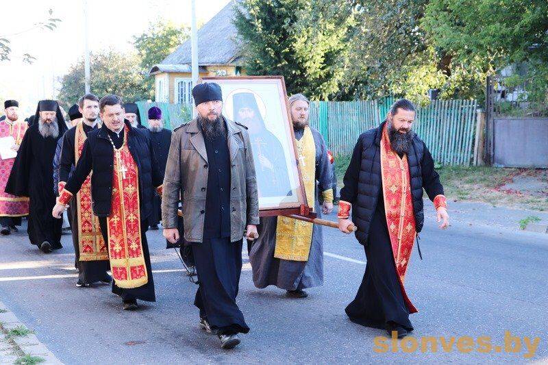 В Слониме прошел традиционный Крестный ход памяти Серафима Жировичского