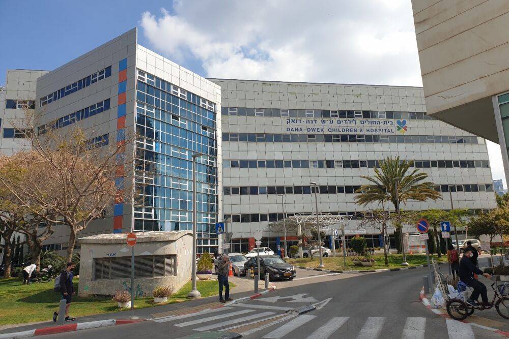 В больших израильских больницах есть сотни коек, не обеспеченных бюджетом