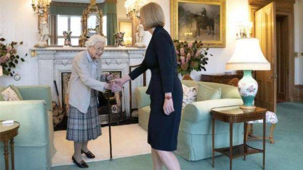 Лиз Трасс официально заняла кресло премьера Великобритании и рассказала о планах своего правительства