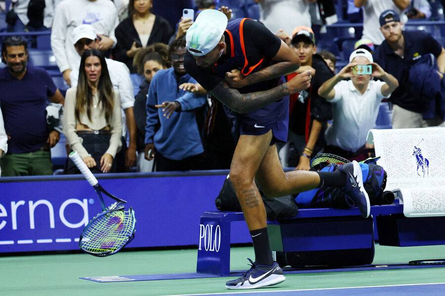 Кирьос оштрафован за неспортивное поведение во время и после матча 1/4 финала US Open