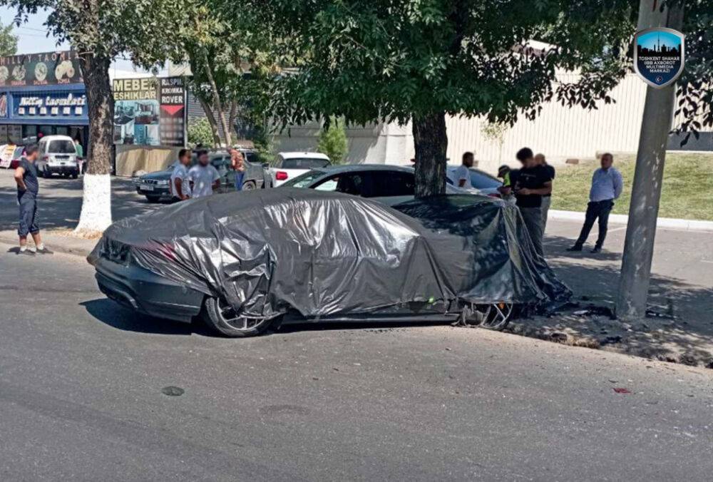 В Ташкенте в ДТП разбили электромобиль Audi e-tron GT. Его примерная стоимость – свыше 140 тысяч долларов. Фото и видео