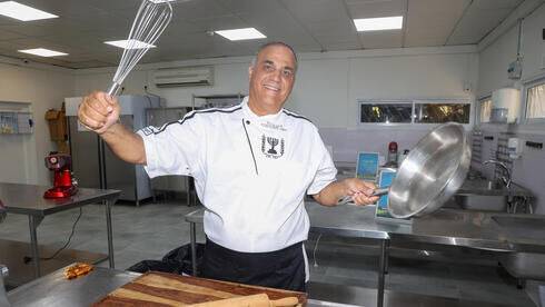 Главный шеф-повар ЦАХАЛа сменил работу: теперь он учитель в школе
