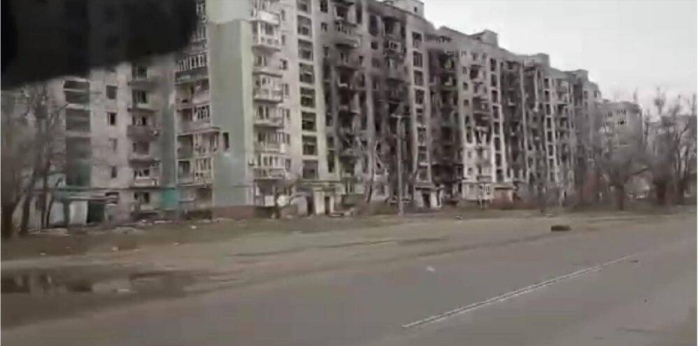 Прогулянка Сєвєродонецьком: у мережі показали найбільш зруйновані райони міста