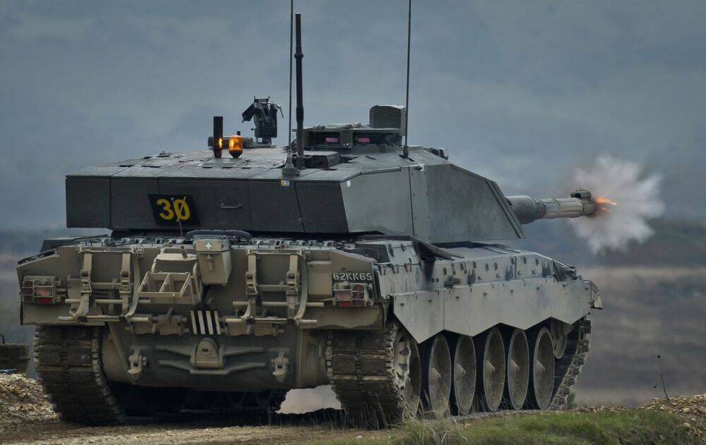 Британія вирішила надати свої танки Україні, - FT