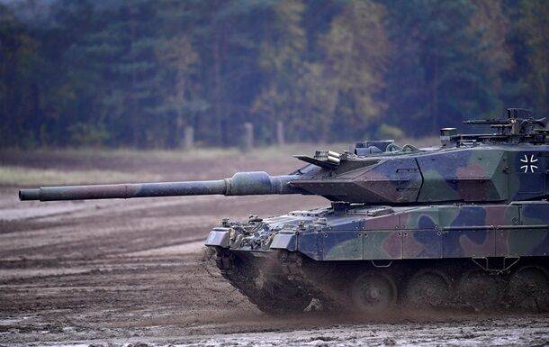 Позиция Шольца по танкам для Украины зависит от Байдена - СМИ
