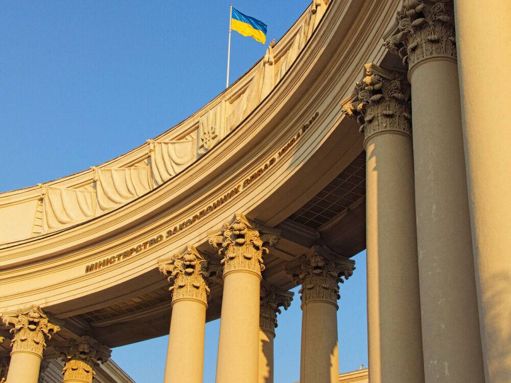 Песков заявил, что Запад якобы "раздражен коррупцией Украины" в использовании финансовой помощи. В МИД Украины ответили