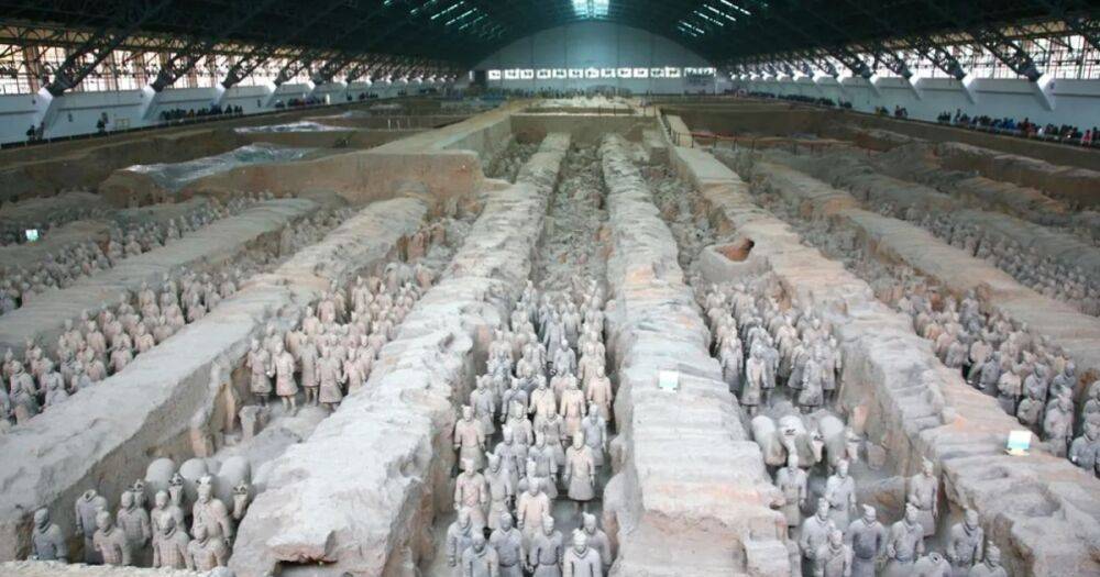 Реки ртути и смертельные ловушки: почему до сих пор не открыта гробница первого императора Китая