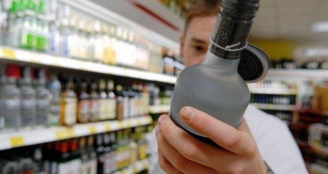 Нет «паленке»: украинцы смогут проверять алкоголь и сигареты в «Дії"