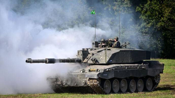 Премьер Британии подтвердил Зеленскому передачу танков Challenger 2