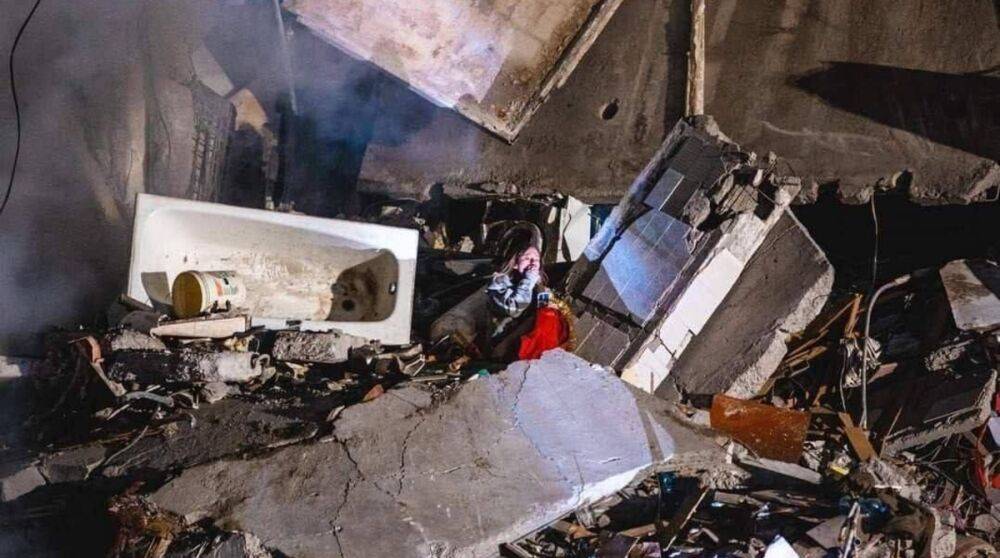 Удар россиян по Днепру 14 января: под завалами дома находятся живые люди – мэрия