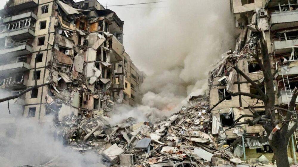 Число жертв российского удара по дому в Днепре возросло до 35