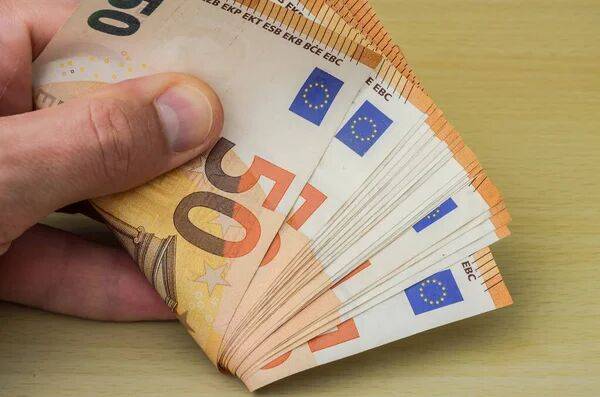 Курс валют на 16 января: Евро подорожал на 20 копеек