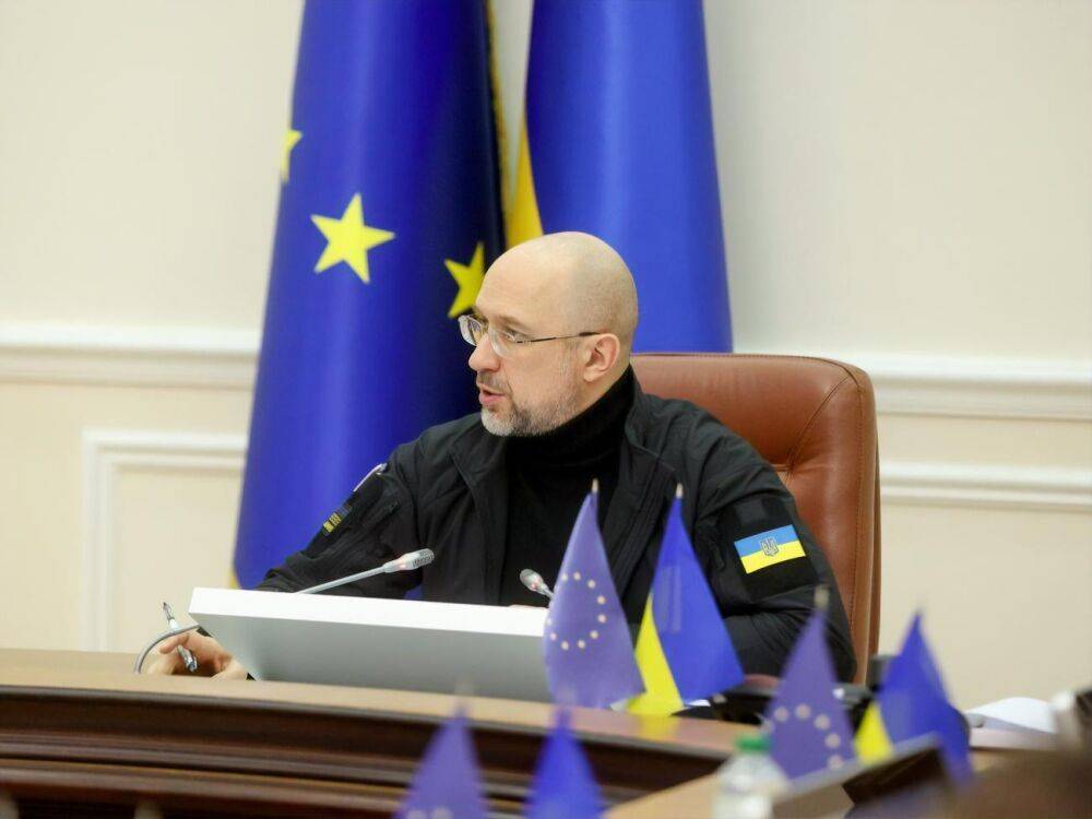 Украина и ЕС подписали меморандум о предоставлении €18 млрд макрофина, первый транш Киев получит на этой неделе – Шмыгаль
