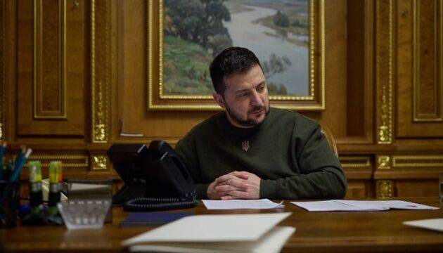 Противодействие ракетным атакам и ситуация на фронте: Зеленский провел заседание Ставки