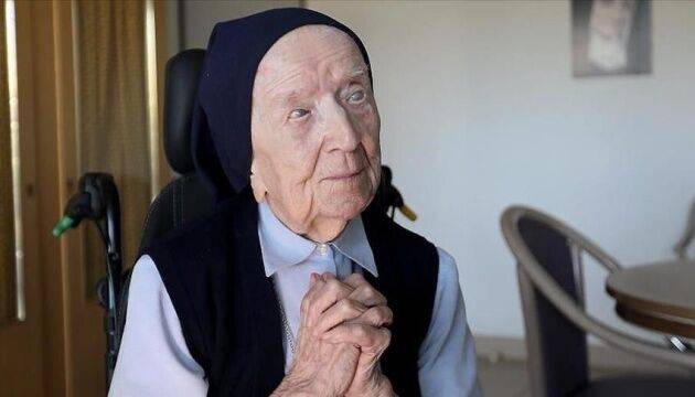 Во Франции умер самый старый человек в мире