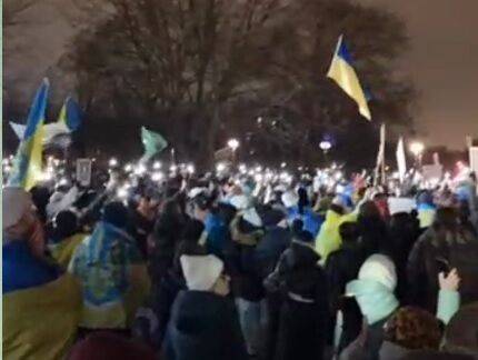 Требуют поставить "Леопарды": украинцы устроили митинг под зданием Бундестага