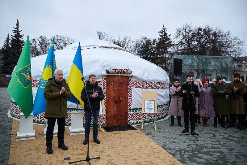 В Харькове Терехов и казахи открыли «юрту незламності» в День Соборности