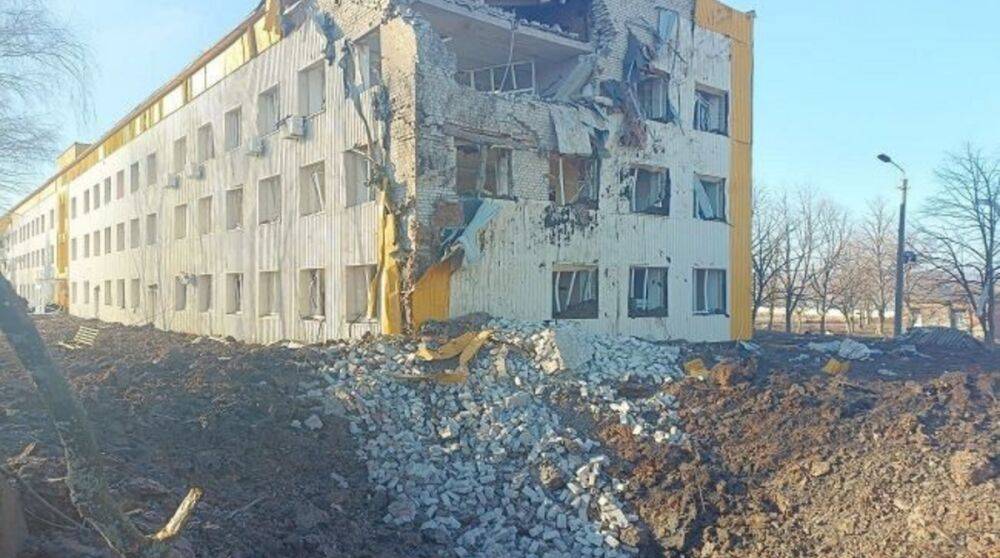 Россияне нанесли удары по горсовету и больнице в Бахмуте