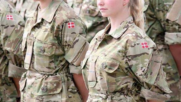 Дания предлагает сделать военную службу обязательной для женщин