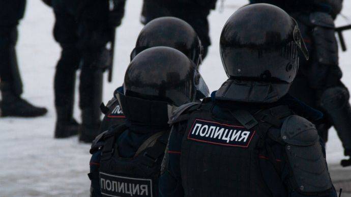 На Запорожье оккупанты завезли 800 полицейских из РФ – мэр Мелитополя