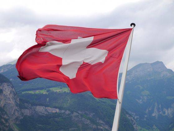 Швейцария отказала в гражданстве миллионеру из Франции за нарушение им правил дорожного движения