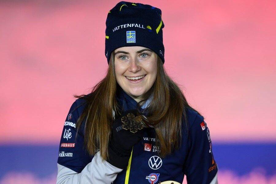 Шведка Андерссон выиграла женский масс-старт на этапе Кубка мира в Ле Рус