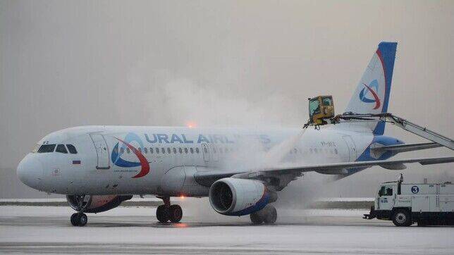 Рейс "Уральских авиалиний" Душанбе - Челябинск задержали на несколько часов