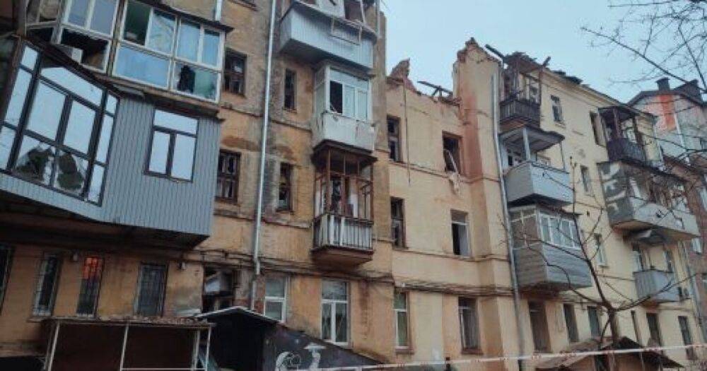 Находиться в здании небезопасно: поврежденный дом в Харькове могут частично снести