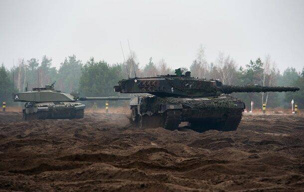 Кулеба назвал число западных танков для Украины