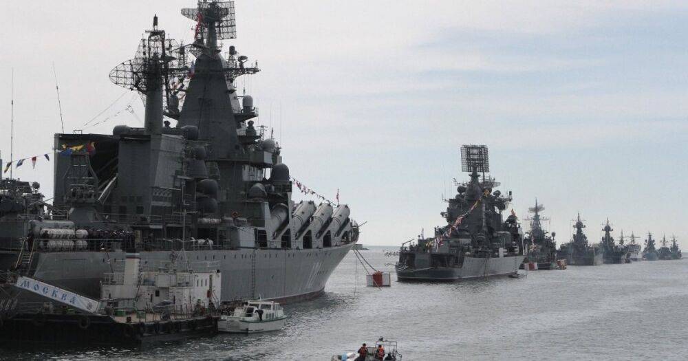 РФ удерживает в Средиземном море пять носителей "Калибров" с общим залпом в 76 ракет, — ВМС