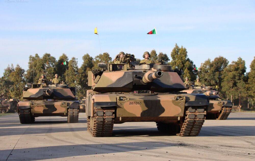 Польські військові отримають понад 100 танків Abrams, - голова Міноборони