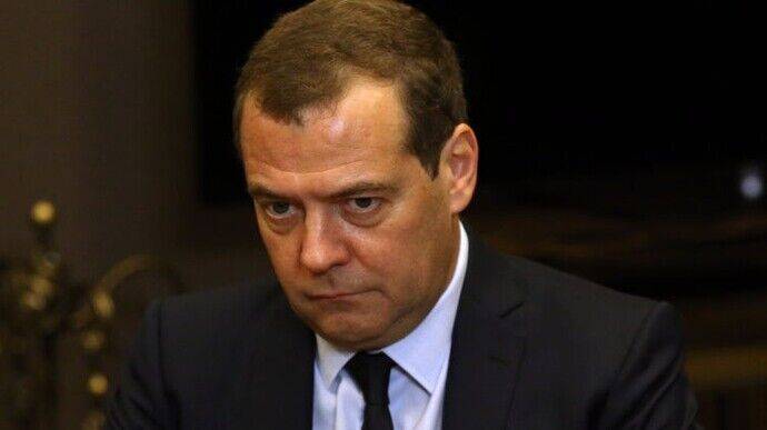 Медведев назвал неблагодарными украинцев, которые отвергли "рождественское перемирие" от Путина