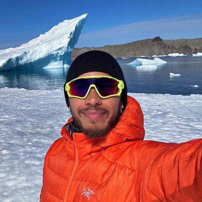 Льюис Хэмилтон отметил день рождения в Антарктике