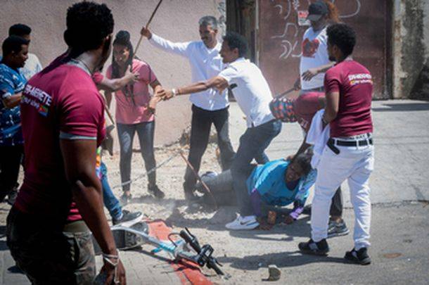 Массовые столкновения между эритрейцами в Нетании и Тель-Авиве: один убит, двое – в критическом состоянии