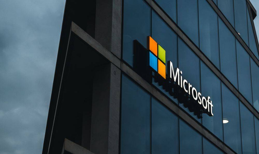 Санкции против России - Microsoft не будет продлевать лицензии российским компаниям