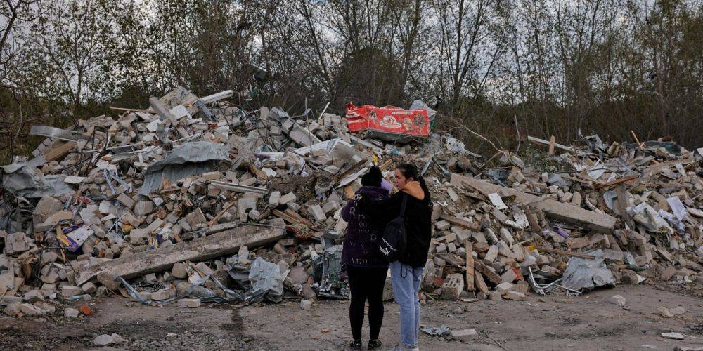Ракетный удар россиян по селу Гроза: количество погибших увеличилось до 56 человек