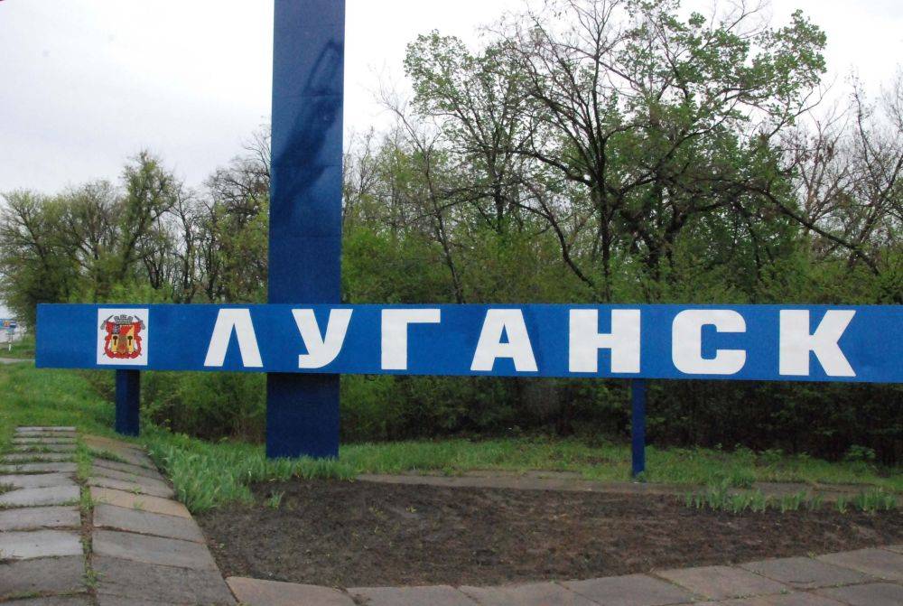 В сети сообщают о взрыве в Луганске: подробности