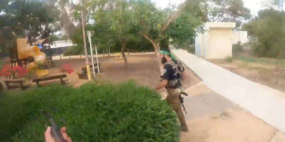 Расстреливали людей и дома: появились видео вторжения ХАМАС в кибуц Суфа