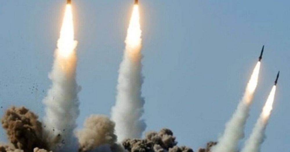 Киев откупился: эксперт рассказал об особенностях ракетных атак РФ осенью