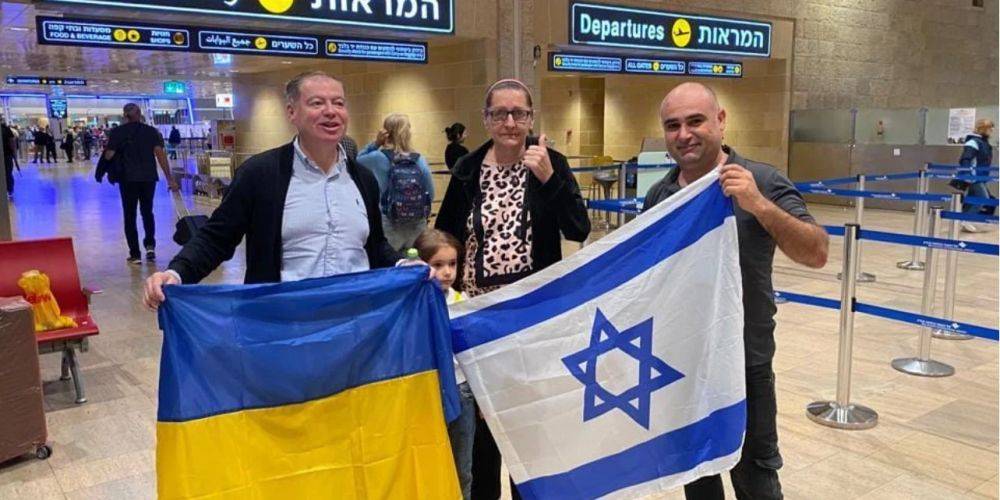 Из Израиля в Румынию вылетел третий эвакуационный рейс с украинцами