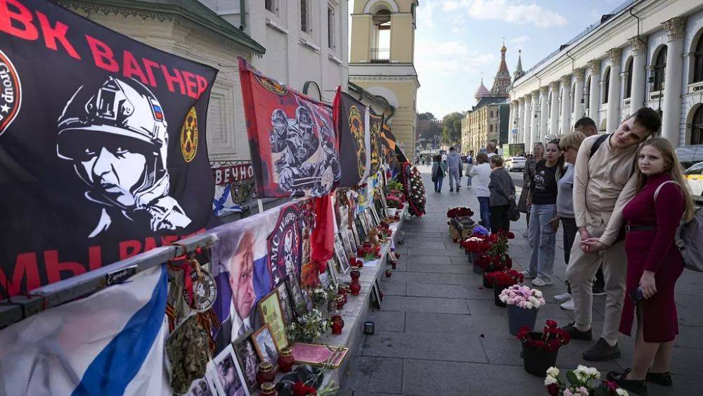 В России вспоминали Евгения Пригожина на 40-й день после его гибели