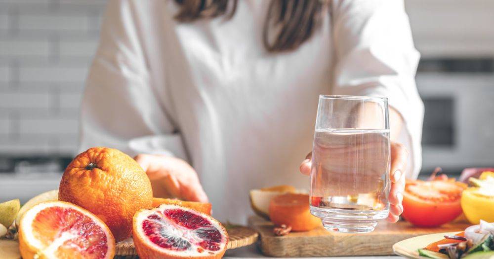 Для плоского живота: 10 лучших напитков, рекомендованных диетологами
