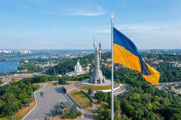 На пытающейся запретить УПЦ Украине может появиться День благодарения Богу