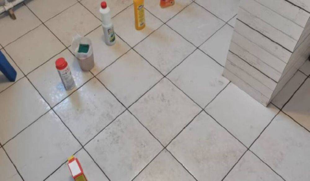 Как отмыть краску с плитки: важные советы, после которых послеремонтная проблема исчезнет