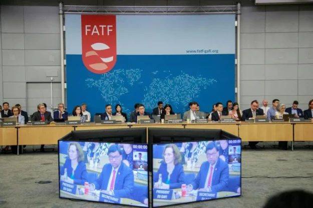 Украина снова призывает FATF внести россию в черный список