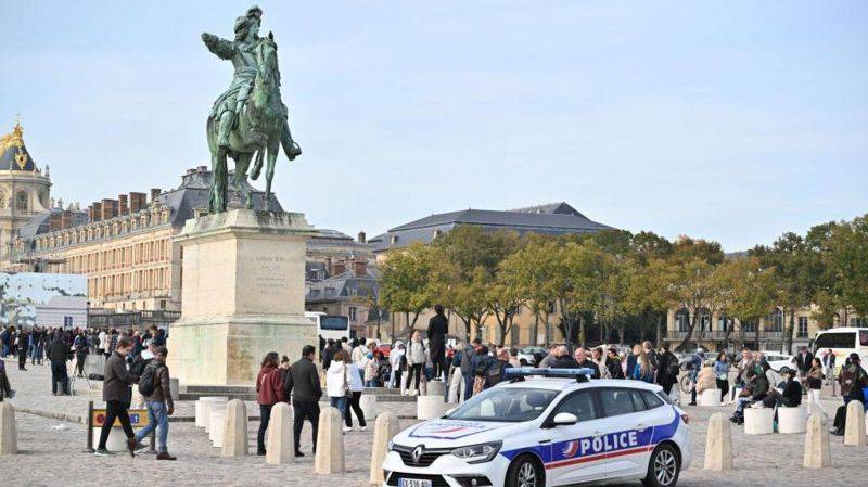 Во Франции участились ложные сообщения о бомбах. Школы и аэропорты эвакуируют, задержаны в основном подростки